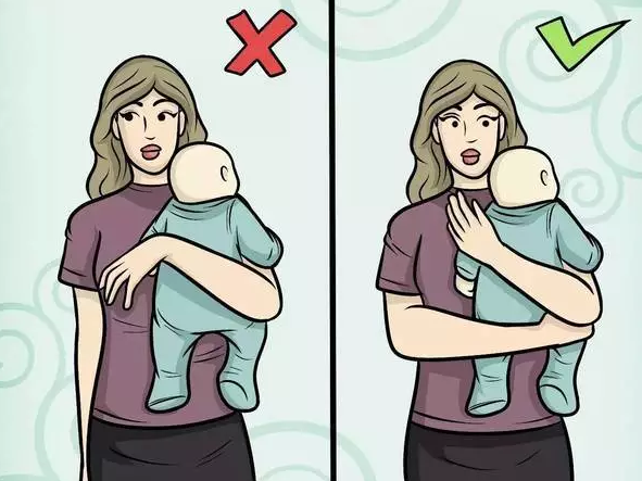 新生寶寶豎抱就會傷害脊柱？那是你抱的方法不對！