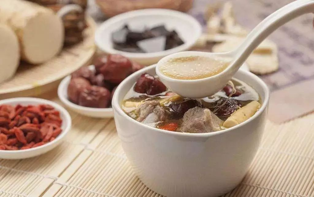 月子餐分四大周期，這樣吃對寶媽最好~