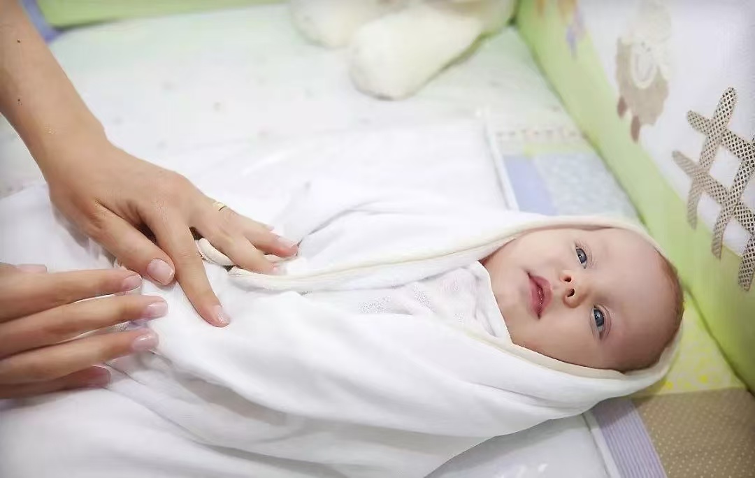 月嫂須知！照顧寶寶時(shí)常見的五個(gè)誤區(qū)